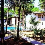 Tatil Evi Mit 2 Schwimmbaedern *