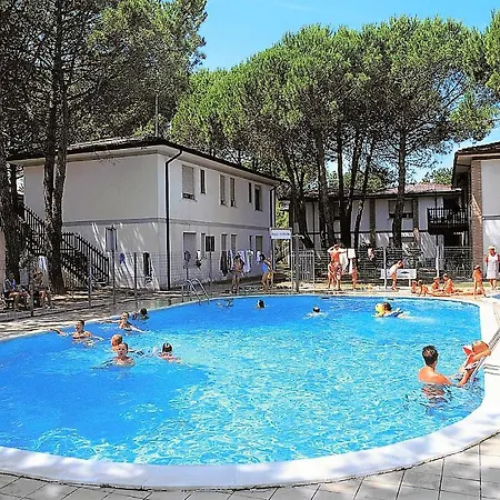 Holiday home Mit 2 Schwimmbaedern Bibione