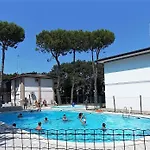 بيت للعطل Mit 2 Schwimmbaedern بيبيوني