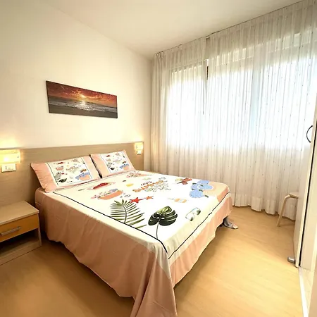 Mit 2 Schwimmbaedern Casa vacanze Bibione