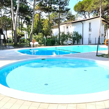 펜션 Mit 2 Schwimmbaedern 비비오네