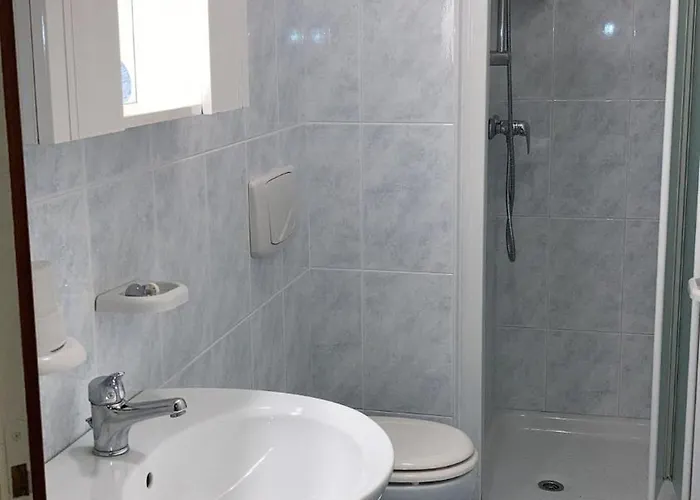 Mit 2 Schwimmbaedern Prázdninový dům