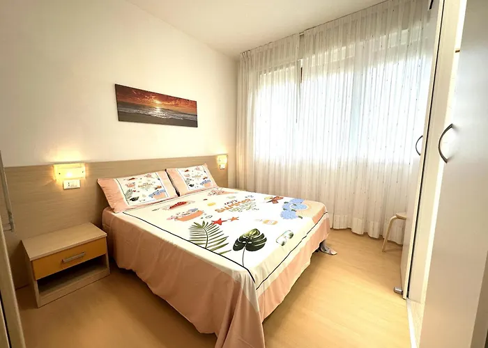 Mit 2 Schwimmbaedern Prázdninový dům Bibione