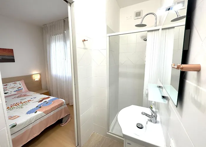 Mit 2 Schwimmbaedern Prázdninový dům *